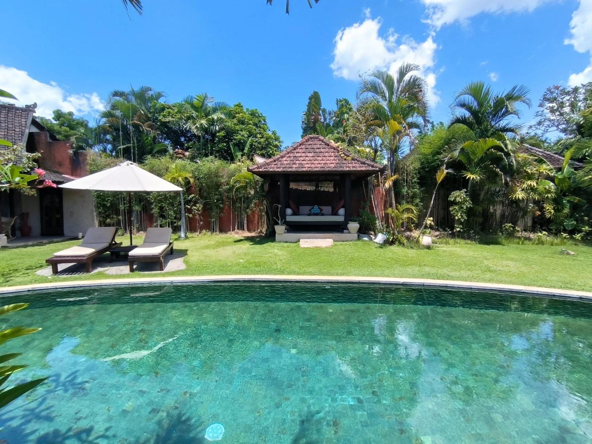 Villa Plawa Asri Seminyak Esterno foto