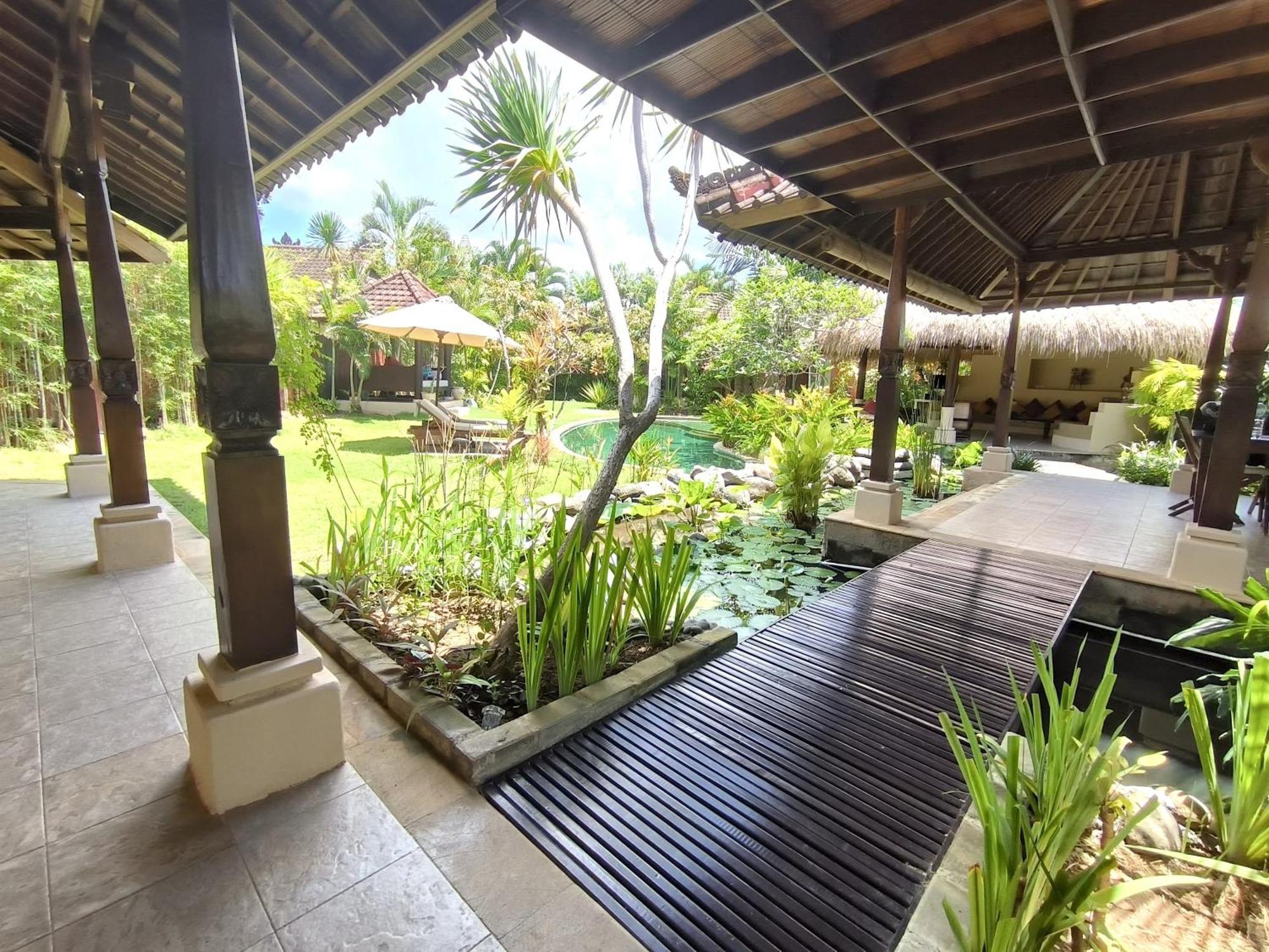 Villa Plawa Asri Seminyak Esterno foto