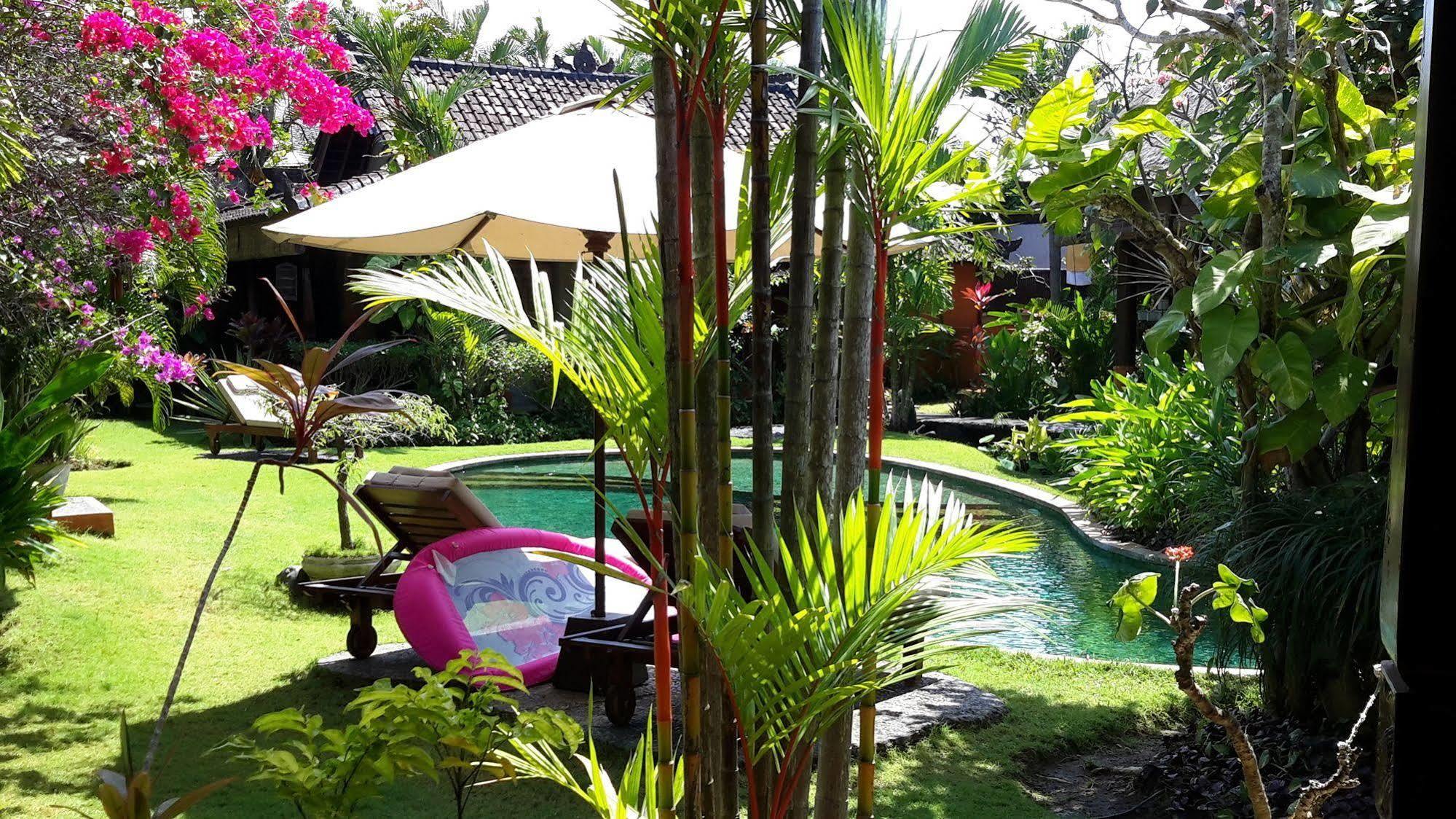 Villa Plawa Asri Seminyak Esterno foto