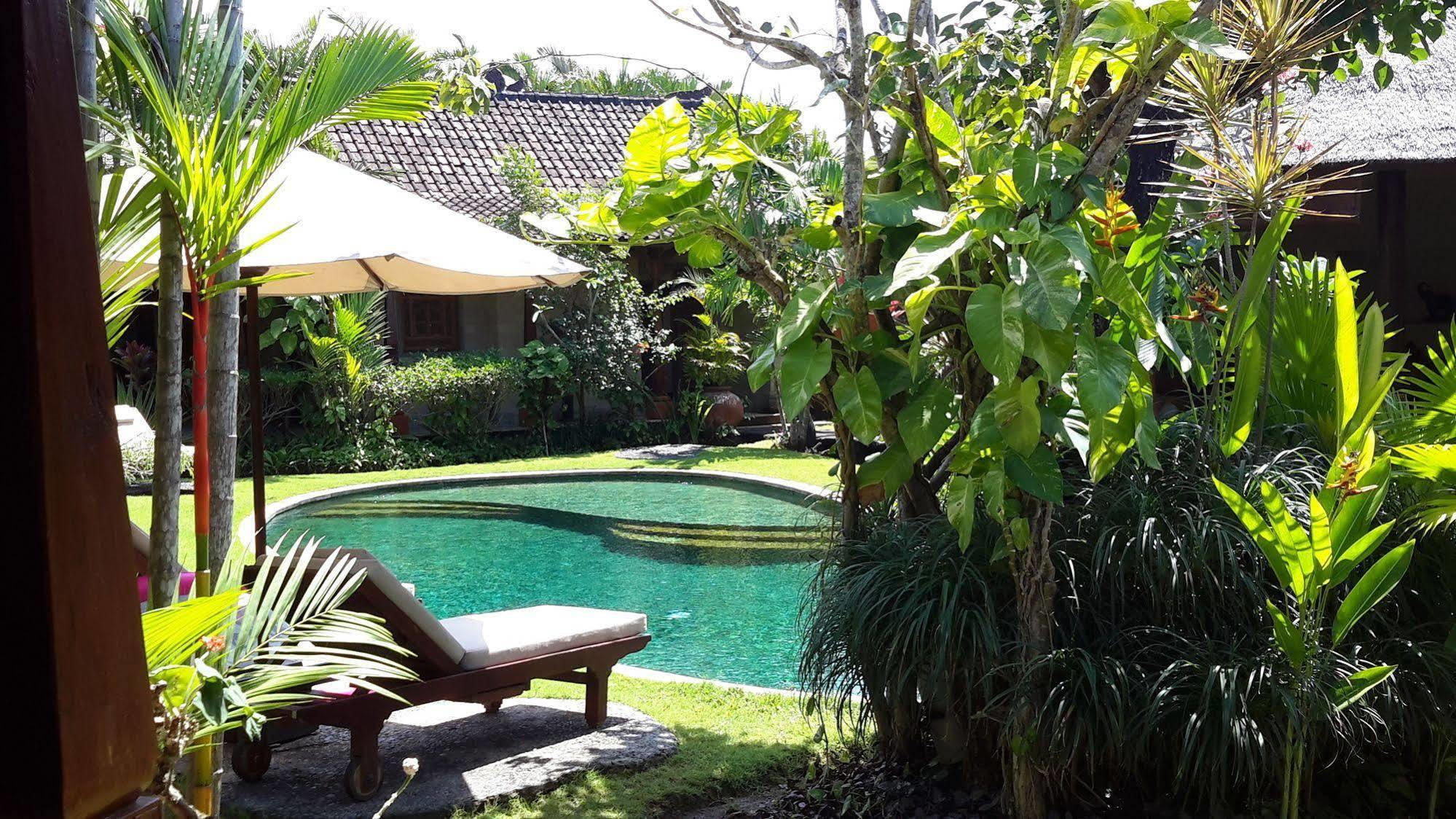 Villa Plawa Asri Seminyak Esterno foto