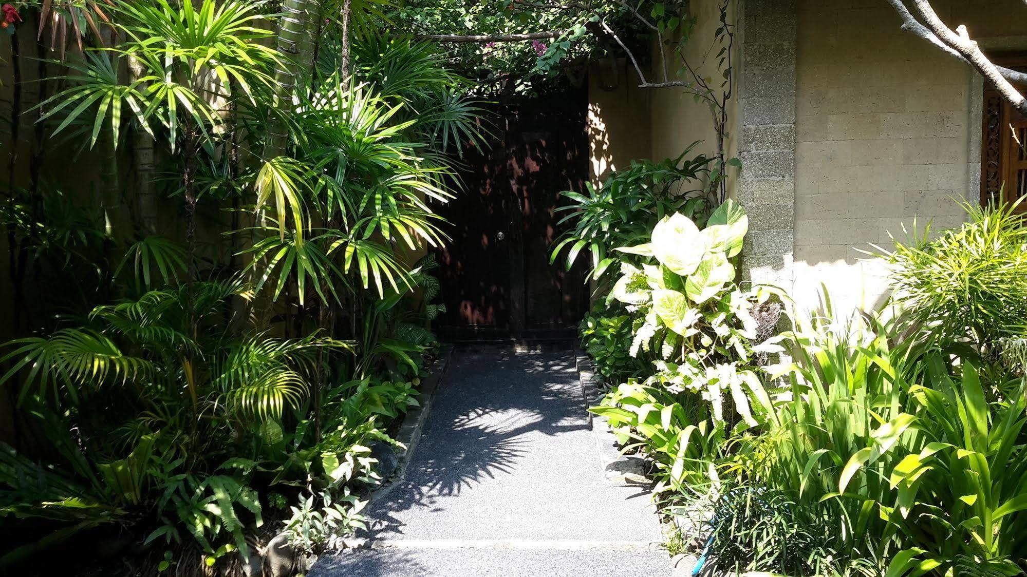 Villa Plawa Asri Seminyak Esterno foto