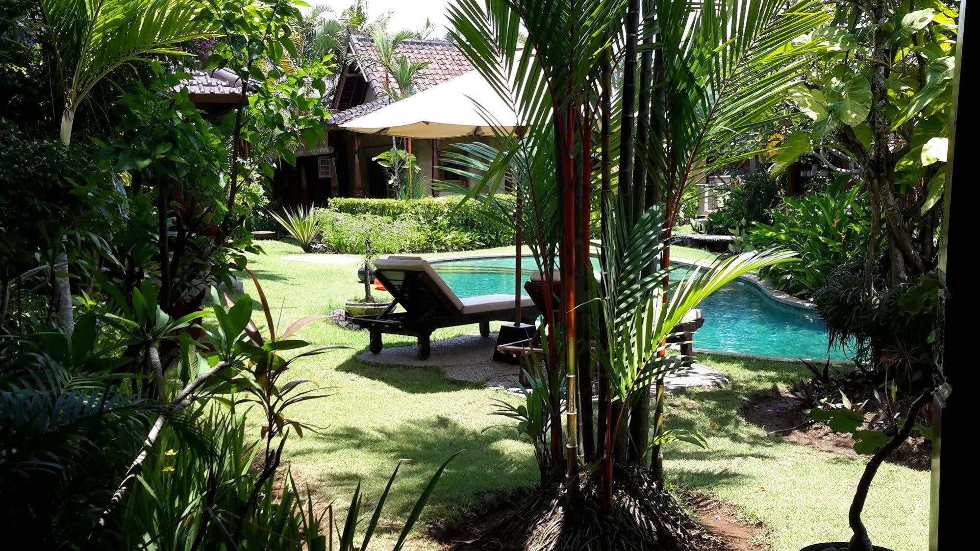 Villa Plawa Asri Seminyak Esterno foto